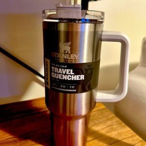 Stanley 40 oz tumbler